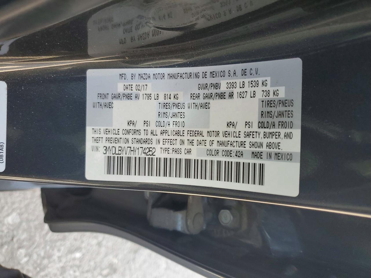 2017 Toyota Yaris Ia Base - zdjęcie 13