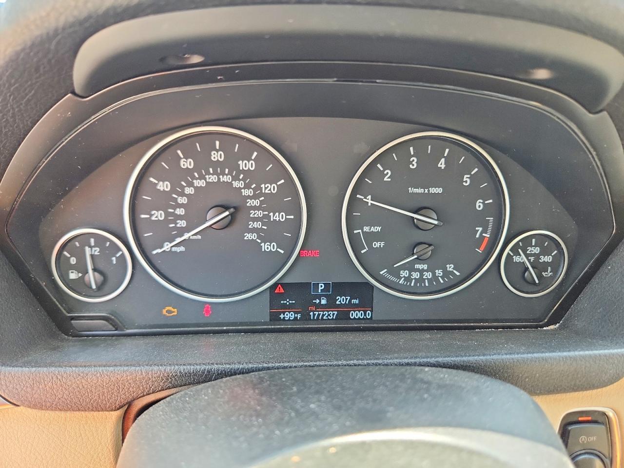 2016 BMW 320 I - zdjęcie 9