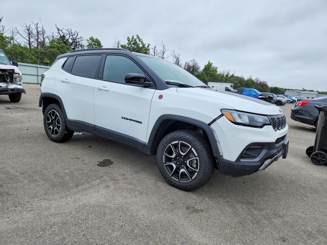 2025 Jeep Compass Trailhawk - zdjęcie 4
