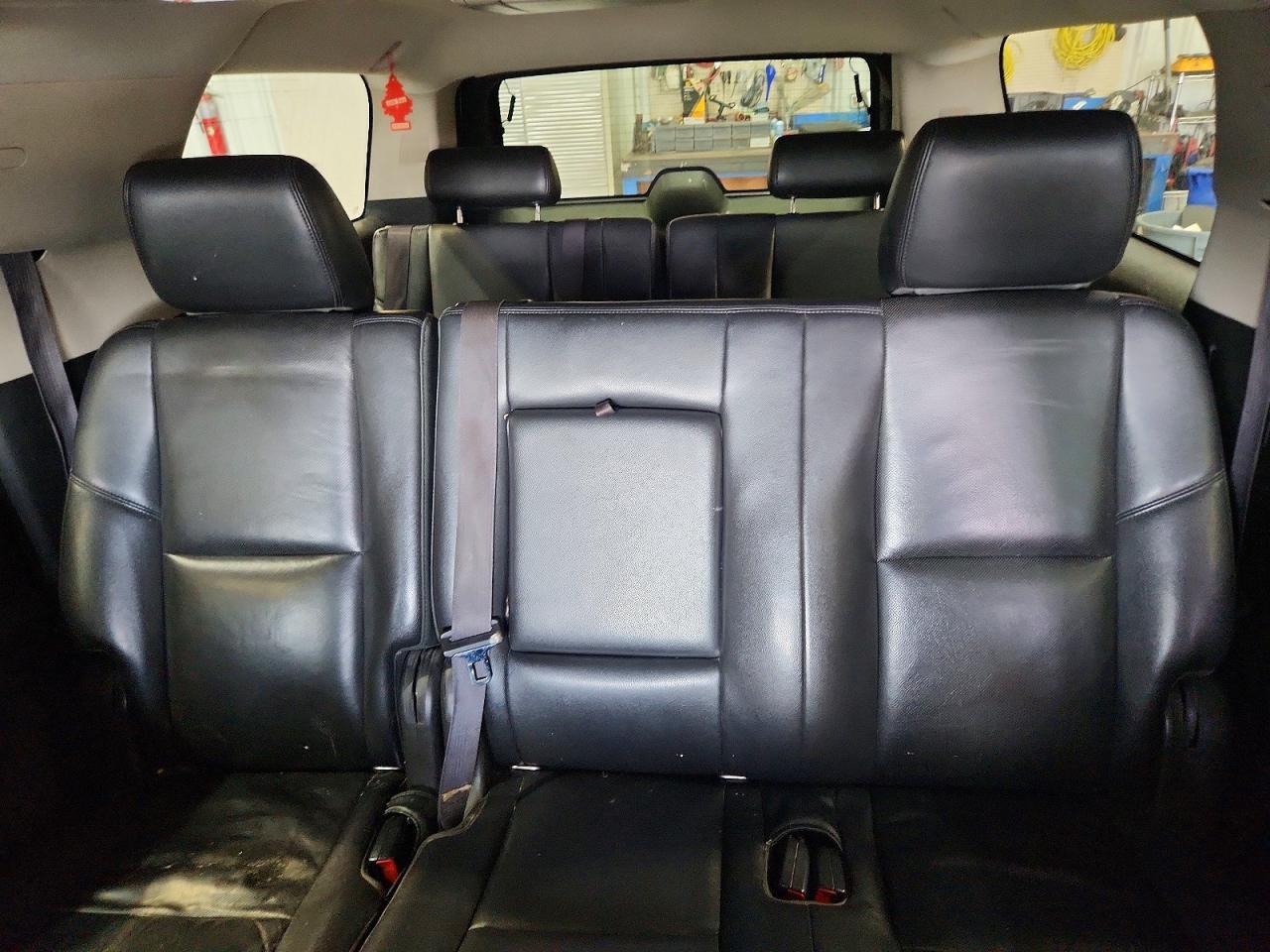 2013 Chevrolet Suburban K1500 Ltz - zdjęcie 10