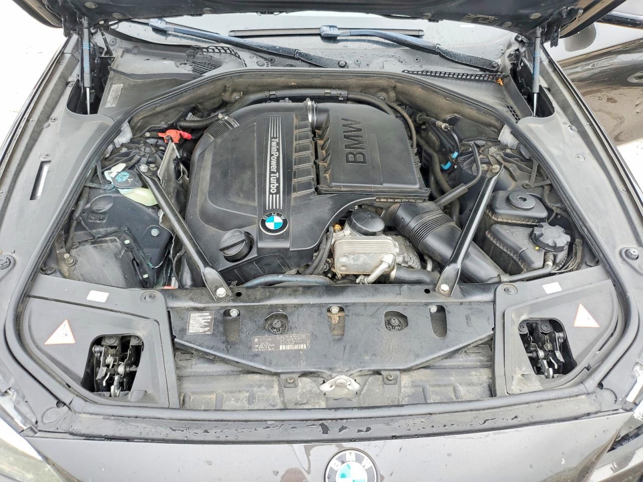 2014 BMW Seria 5 535i - zdjęcie 11