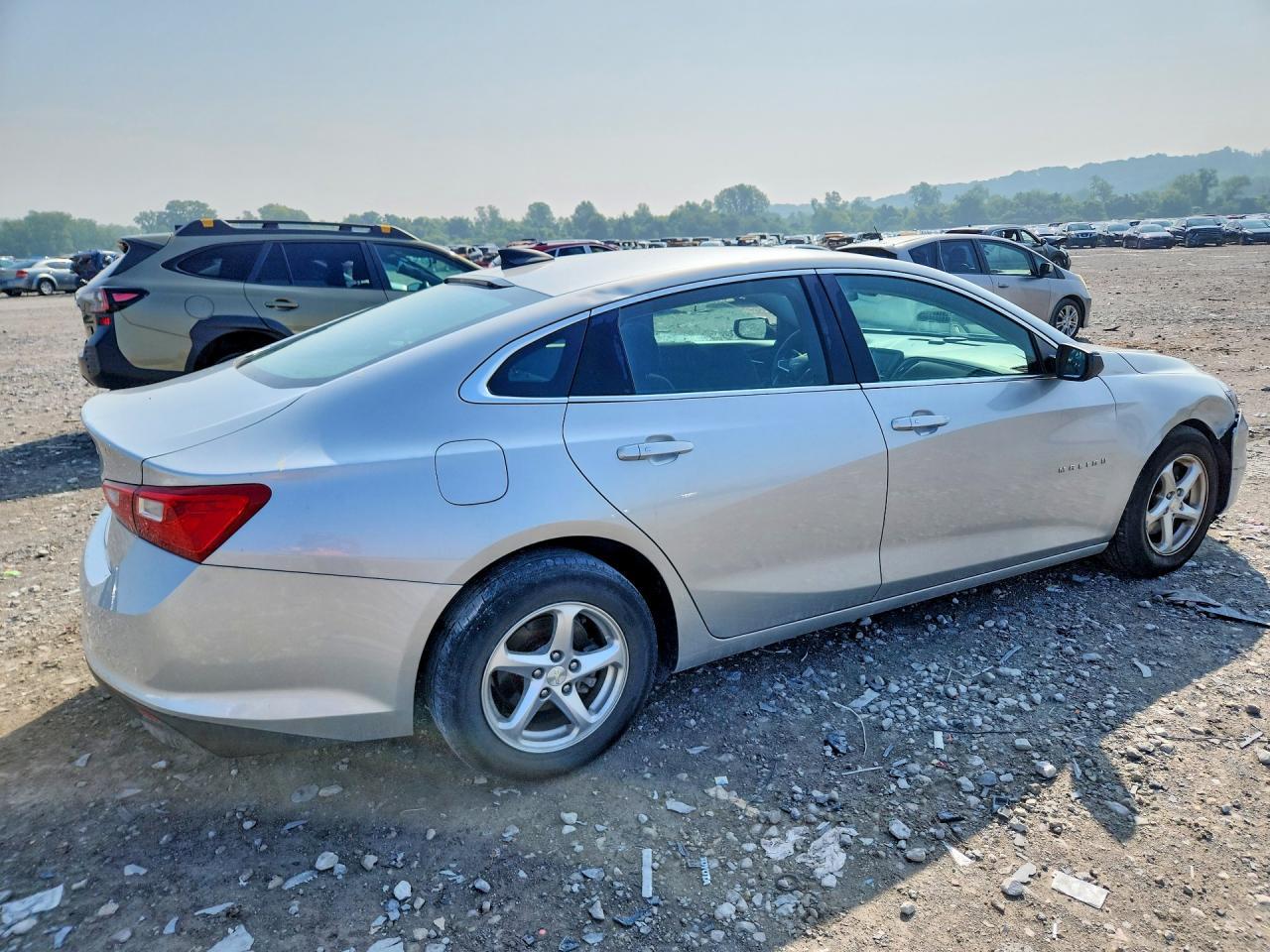 2017 Chevrolet Malibu Ls - zdjęcie 3