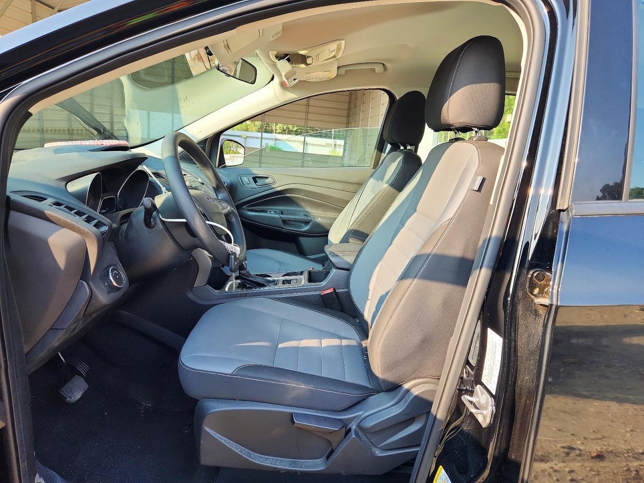 2017 Ford Escape S - zdjęcie 7