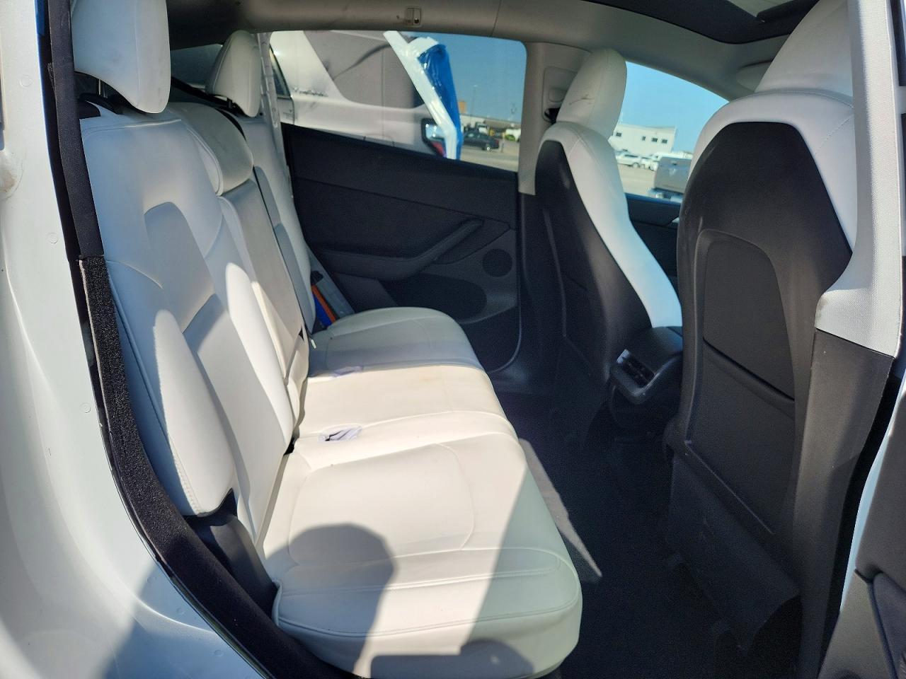 2023 Tesla Model Y - zdjęcie 10