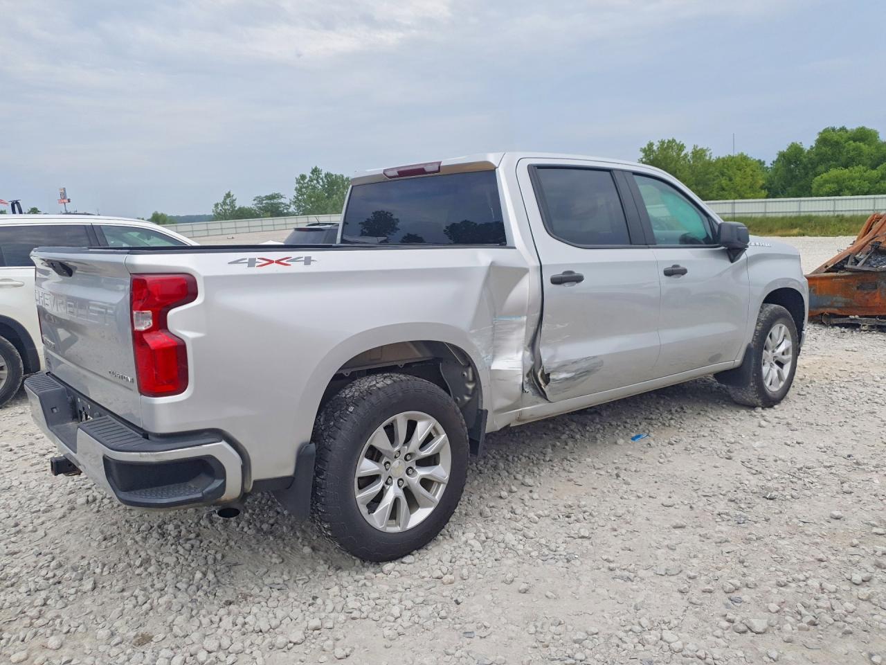2020 Chevrolet Silverado K1500 Custom - zdjęcie 3