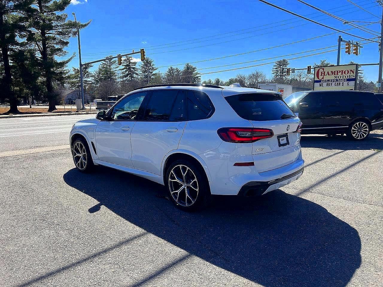 2021 BMW X5 xDrive45E - zdjęcie 3