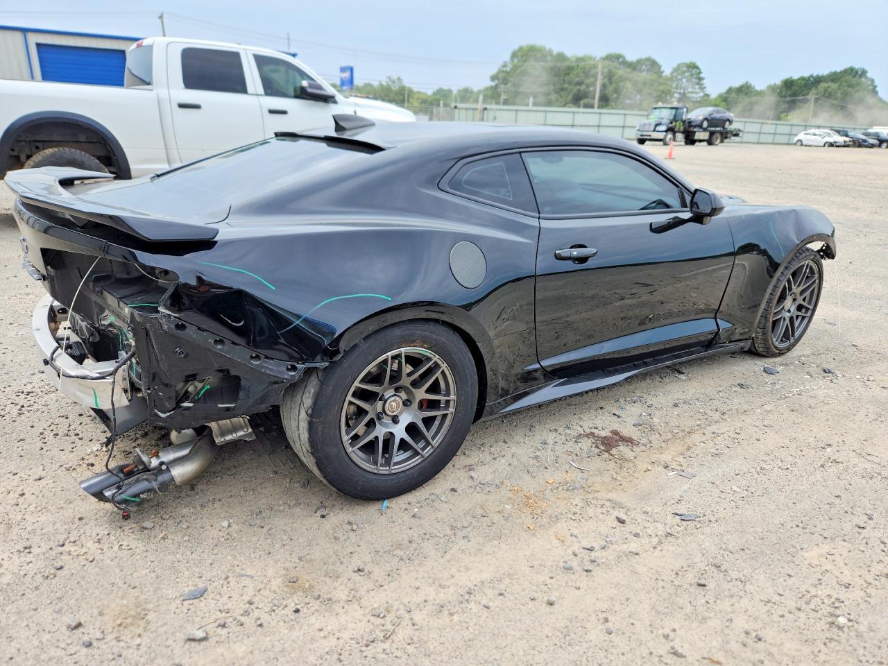 2017 Chevrolet Camaro Zl1 - zdjęcie 3