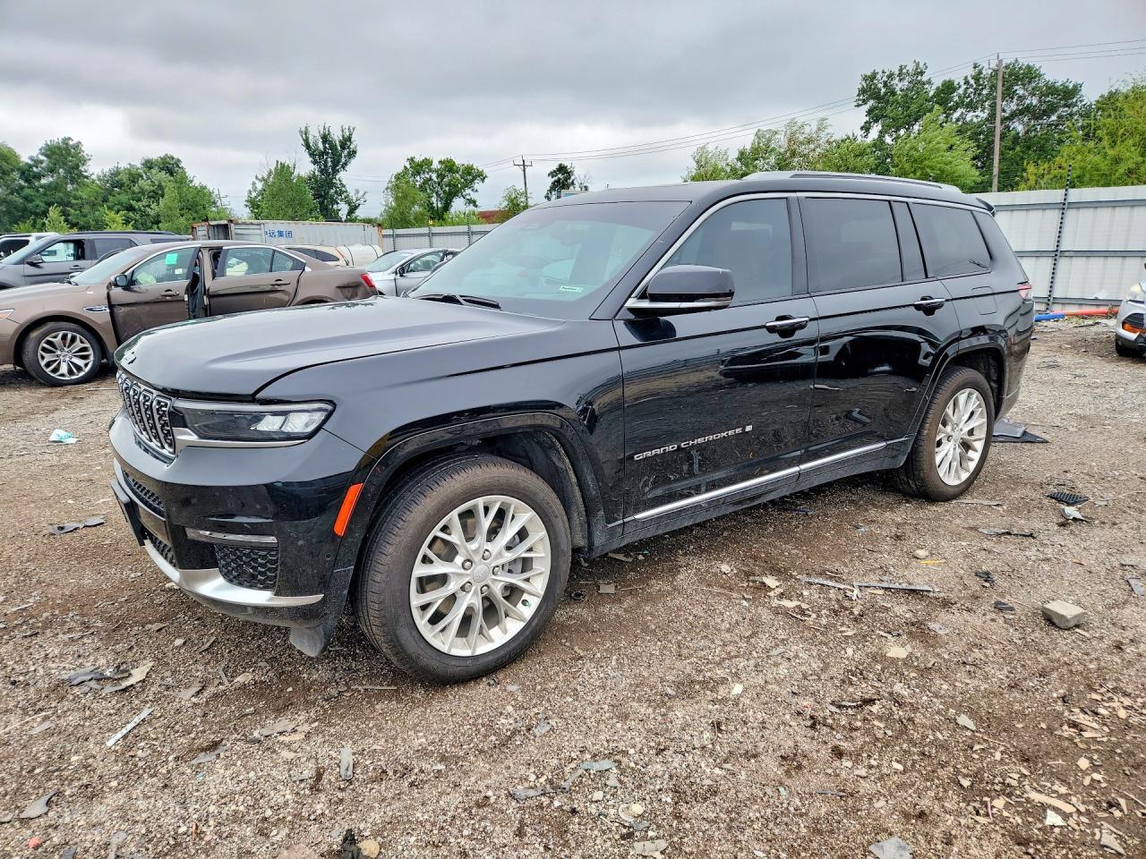 2021 Jeep Grand Cherokee L Summit - zdjęcie główne