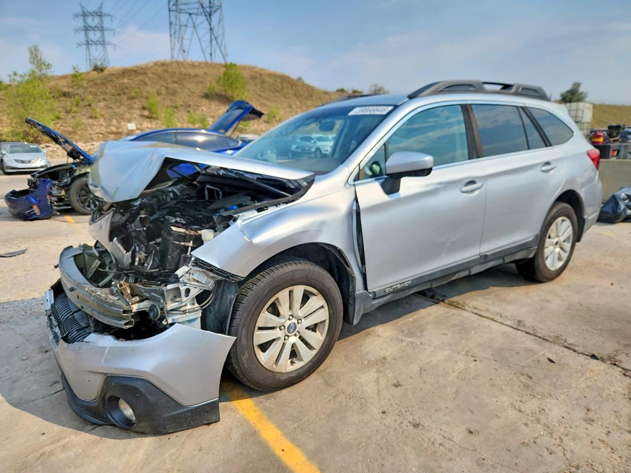 2018 Subaru Outback 2.5I Premium - zdjęcie główne