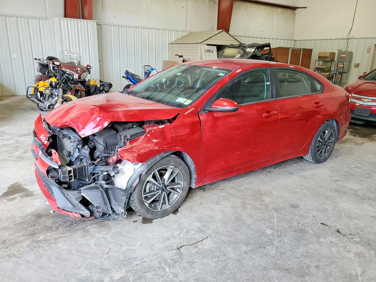 2023 Kia Forte Lxs - zdjęcie główne