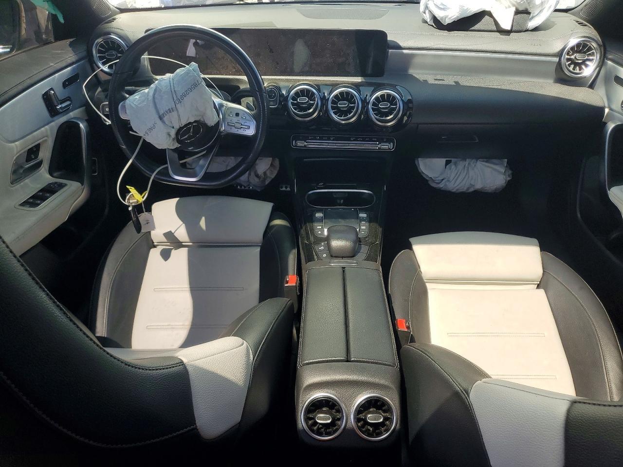 2022 Mercedes-Benz Cla Amg 35 4Matic - zdjęcie 8