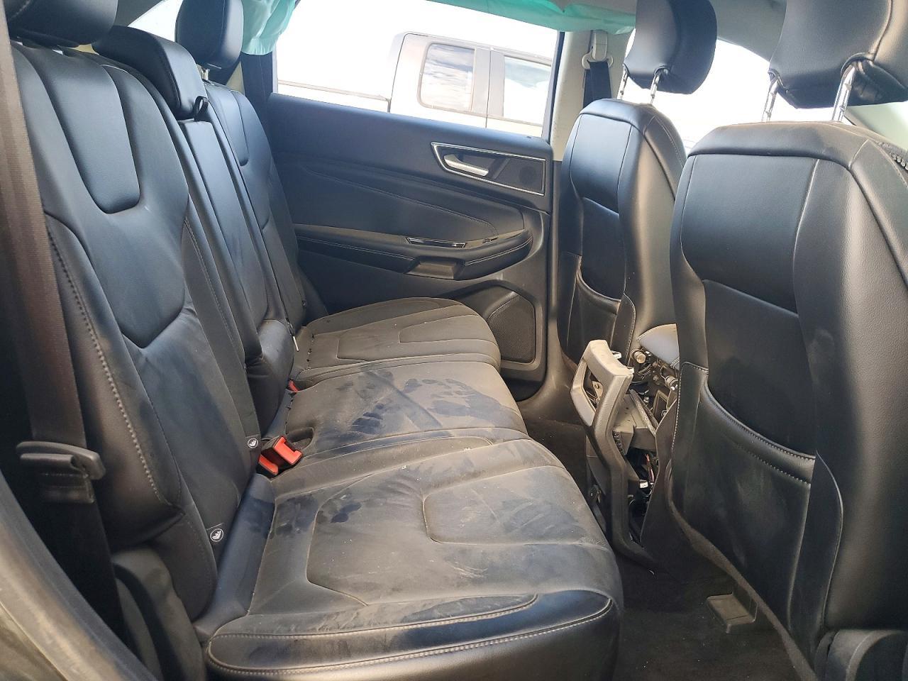 2015 Ford Edge Titanium - zdjęcie 11