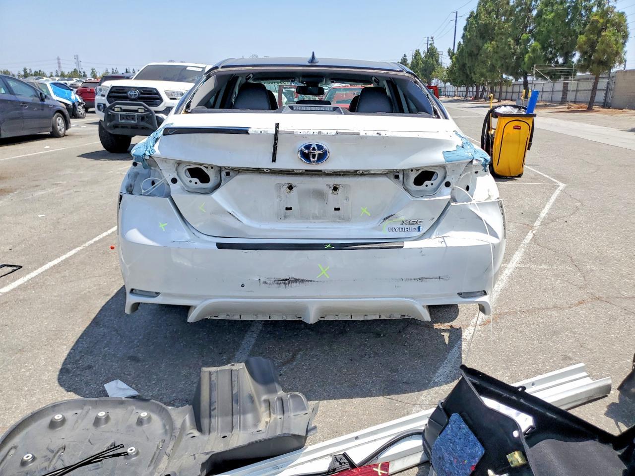 2021 Toyota Camry Xse - zdjęcie 6