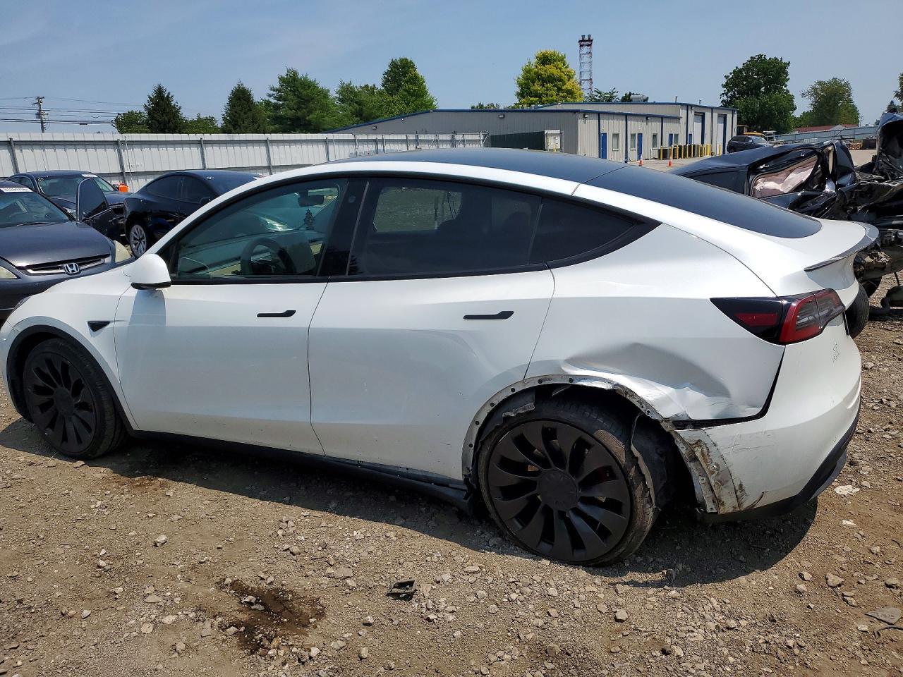 2022 Tesla Model Y - zdjęcie 2