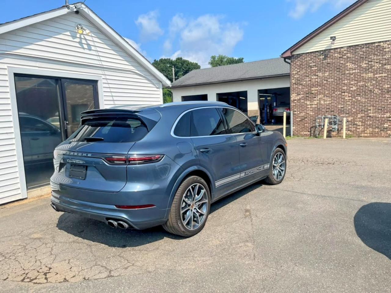 2020 Porsche Cayenne Turbo - zdjęcie 3