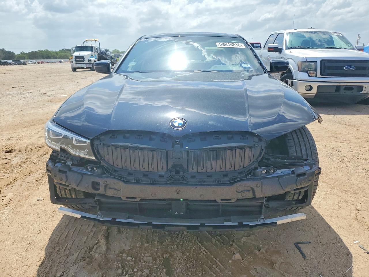 2020 BMW 330I - zdjęcie 5