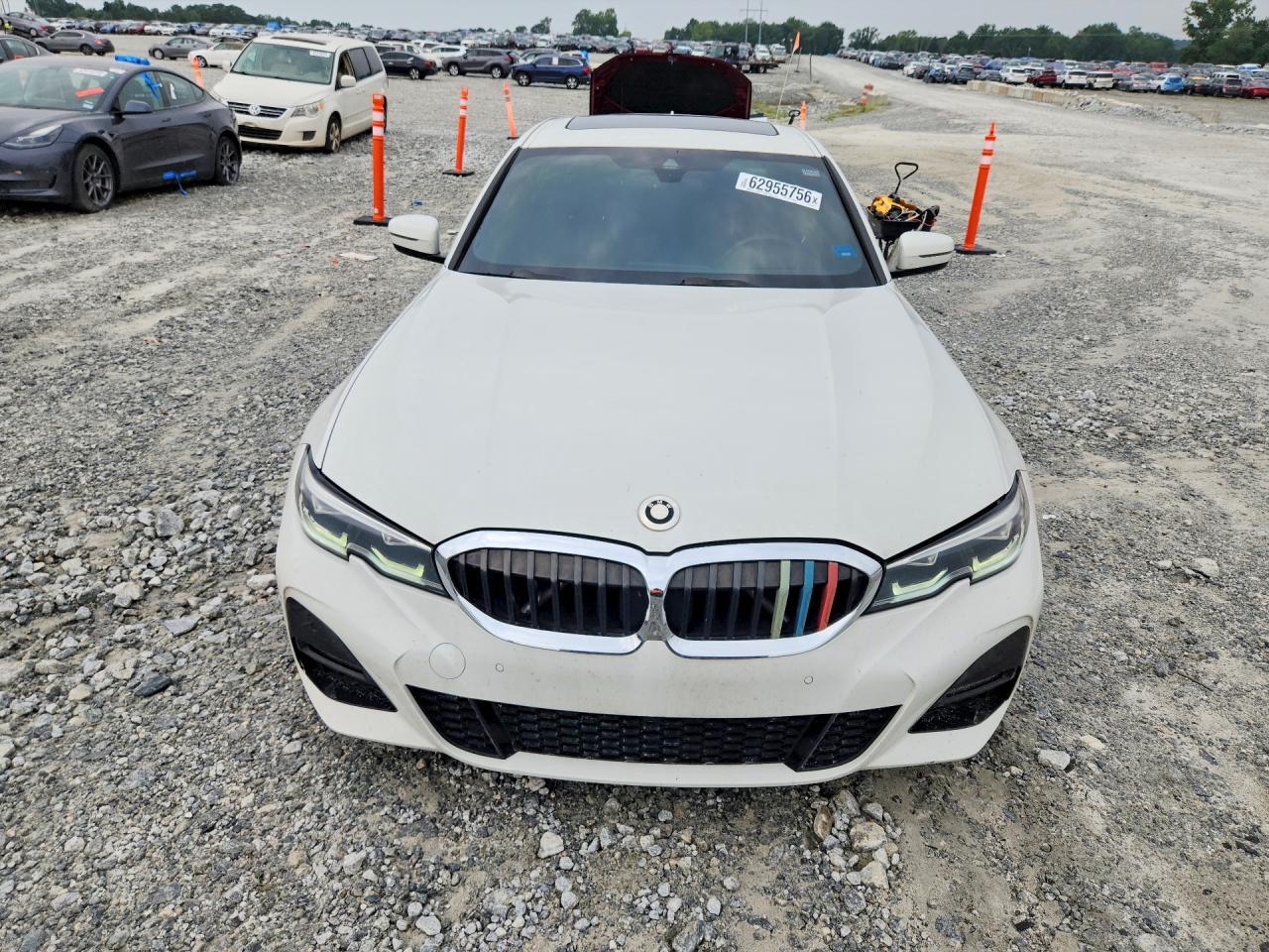2021 BMW 330I - zdjęcie 5