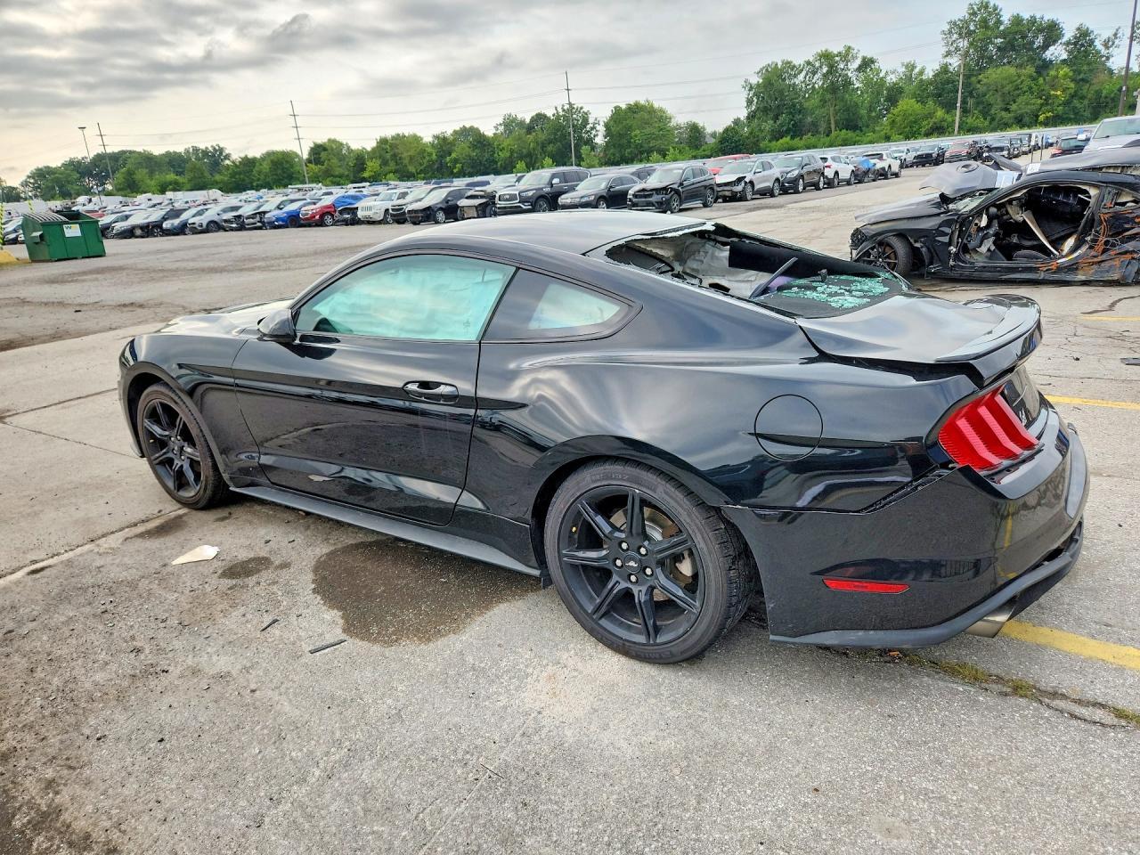 2018 Ford Mustang - zdjęcie 2