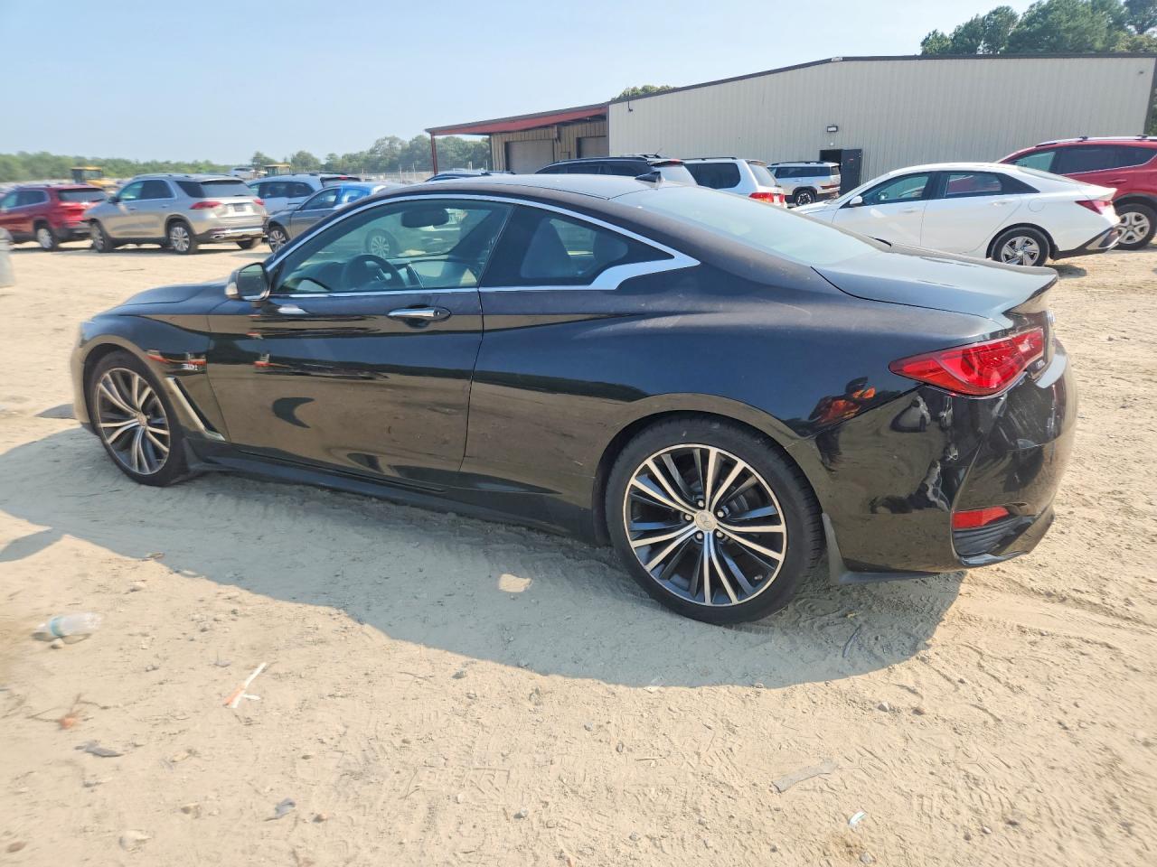 2018 Infiniti Q60 3.0T Luxe - zdjęcie 2