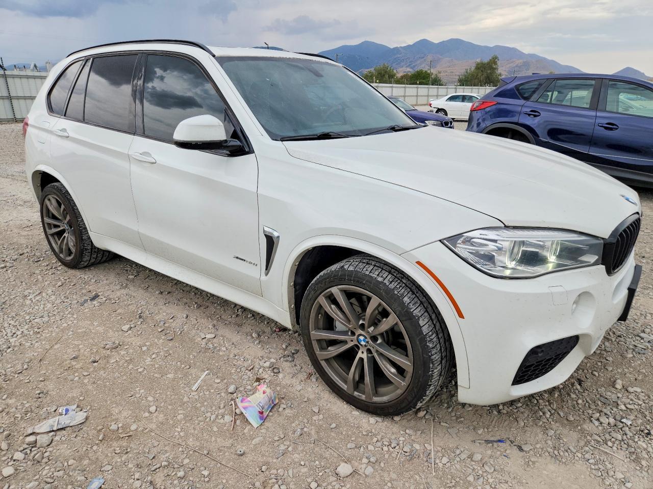 2016 BMW X5 xDrive50I - zdjęcie 4
