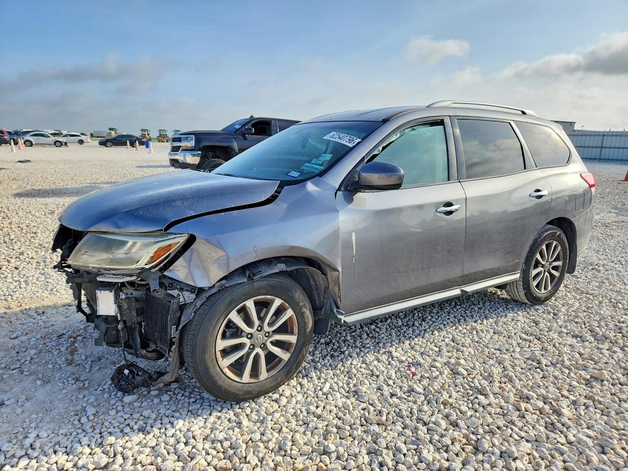 2015 Nissan Pathfinder Sv - zdjęcie główne