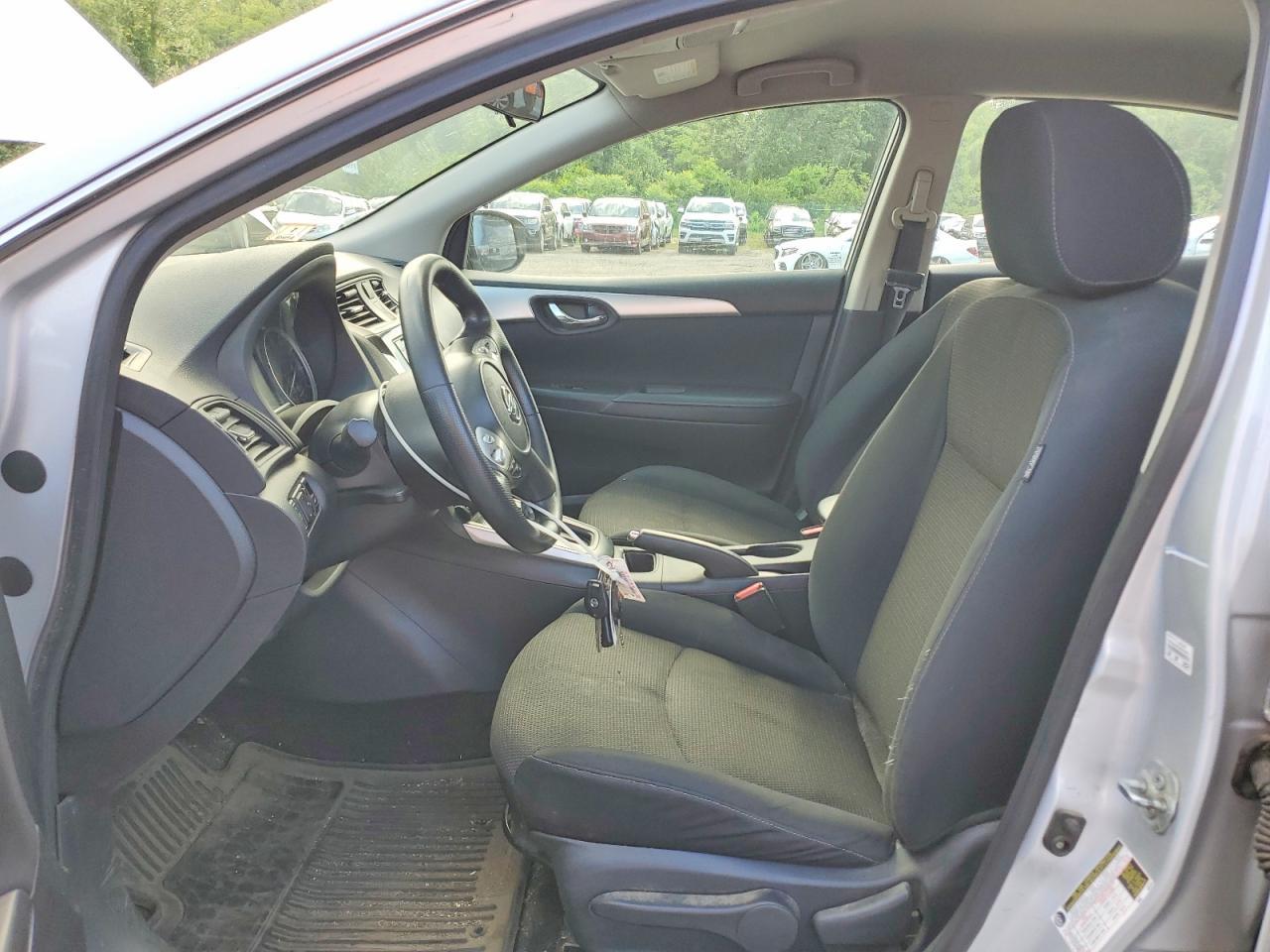 2019 Nissan Sentra S - zdjęcie 7