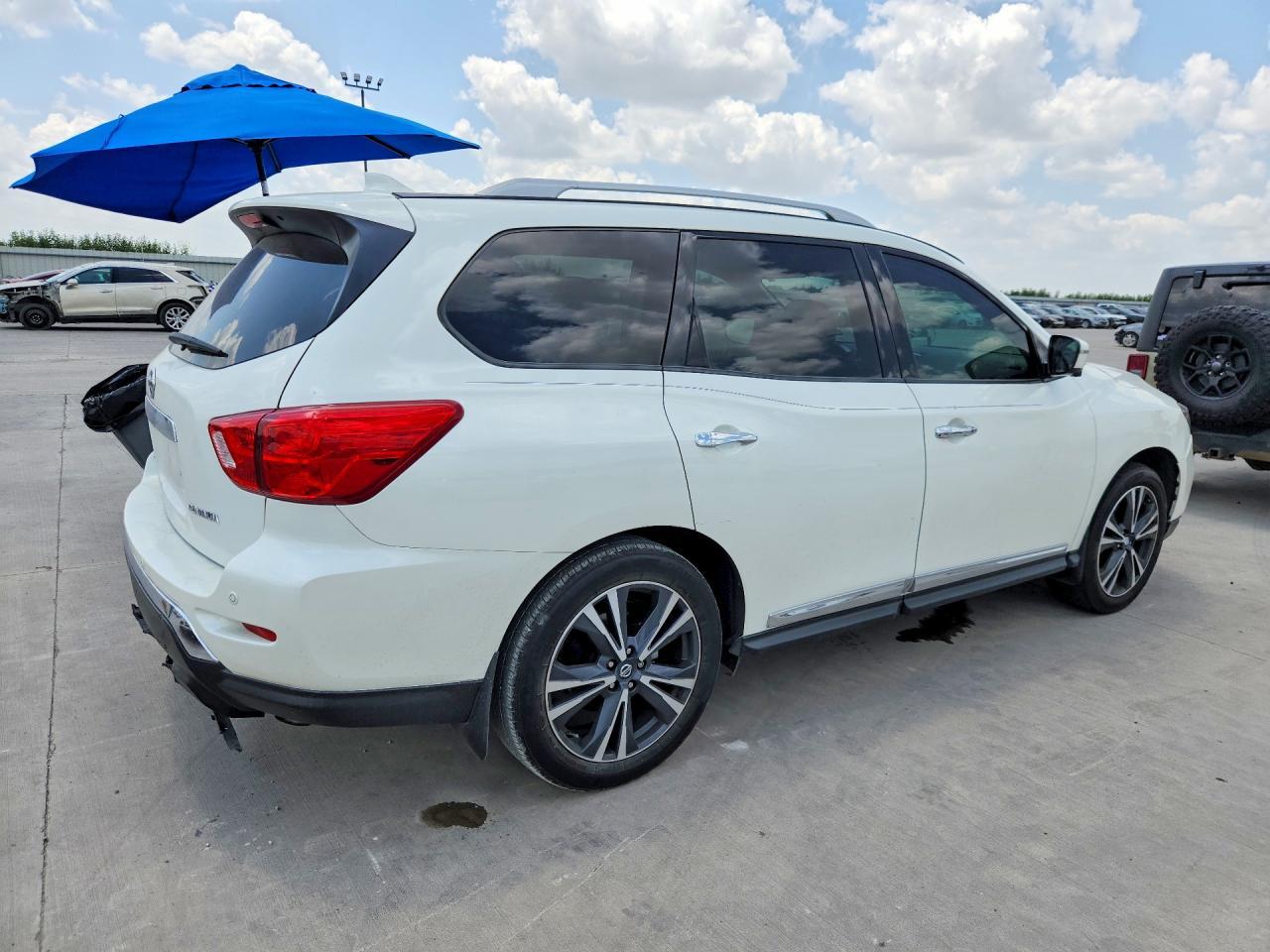 2020 Nissan Pathfinder Platinum - zdjęcie 3