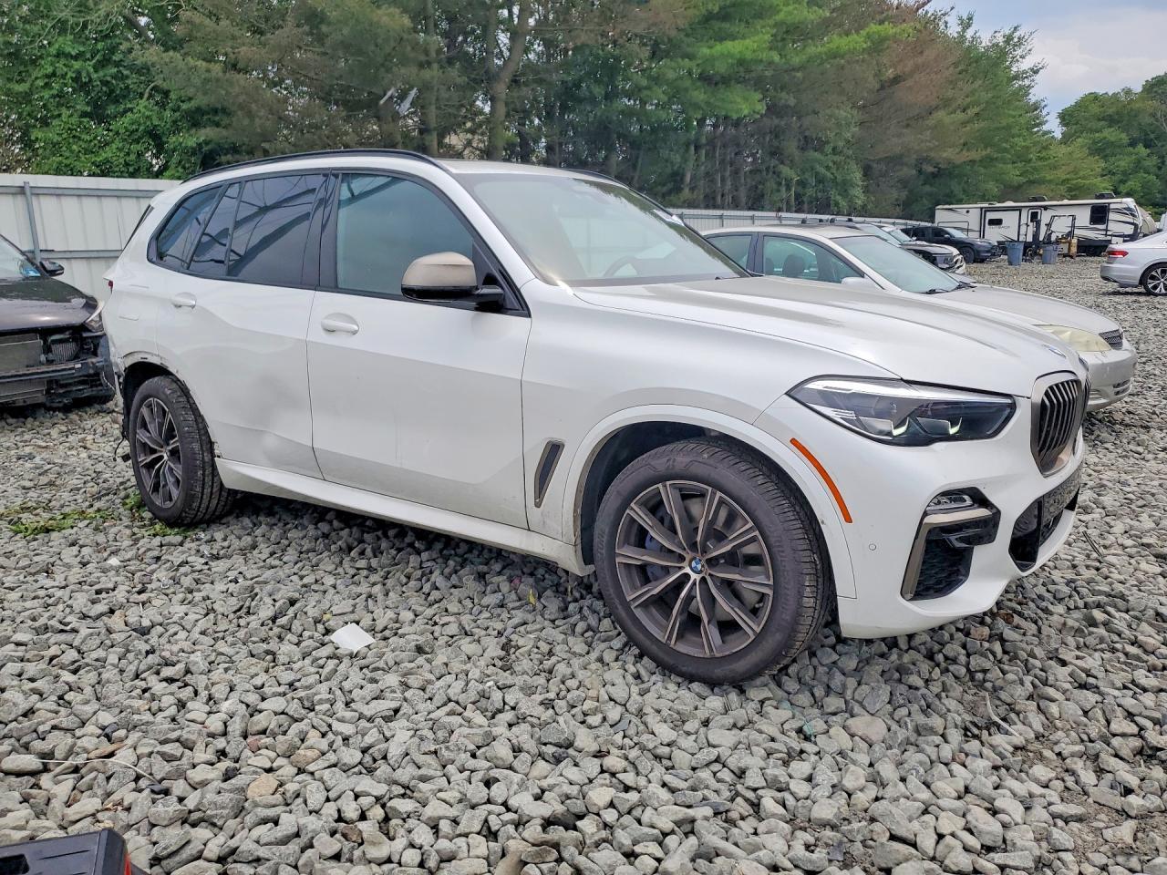 2021 BMW X5 M50I - zdjęcie 4