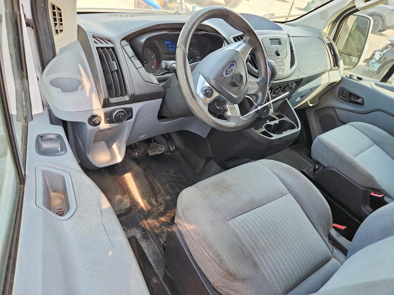 2015 Ford Transit T-250 - zdjęcie 8