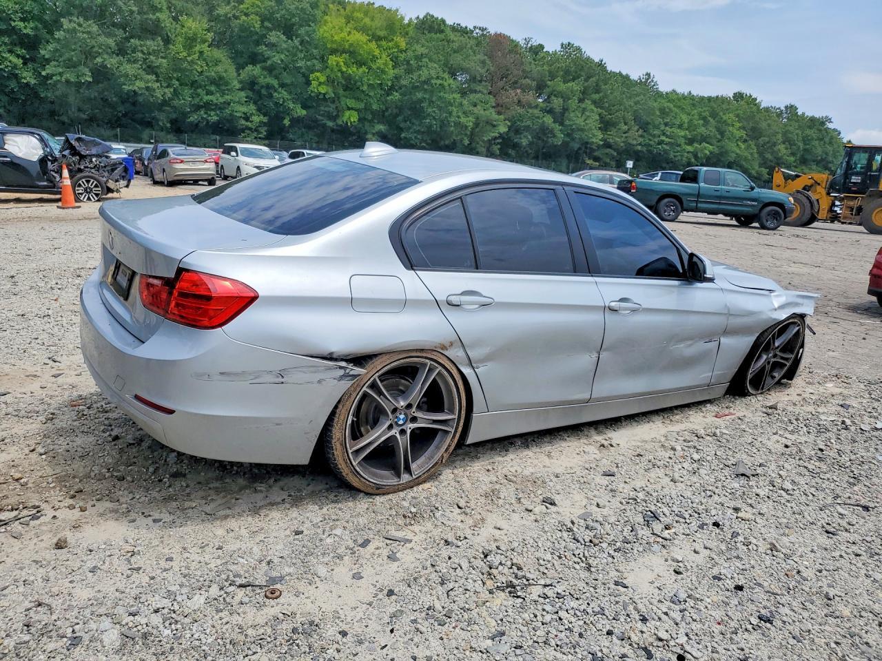 2014 BMW 328 I - zdjęcie 3