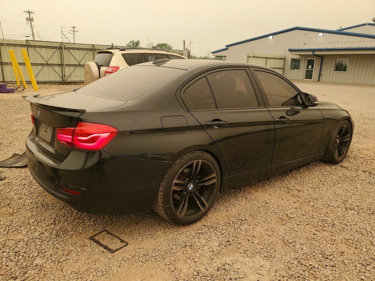 2016 BMW Seria 3 328i - zdjęcie 3