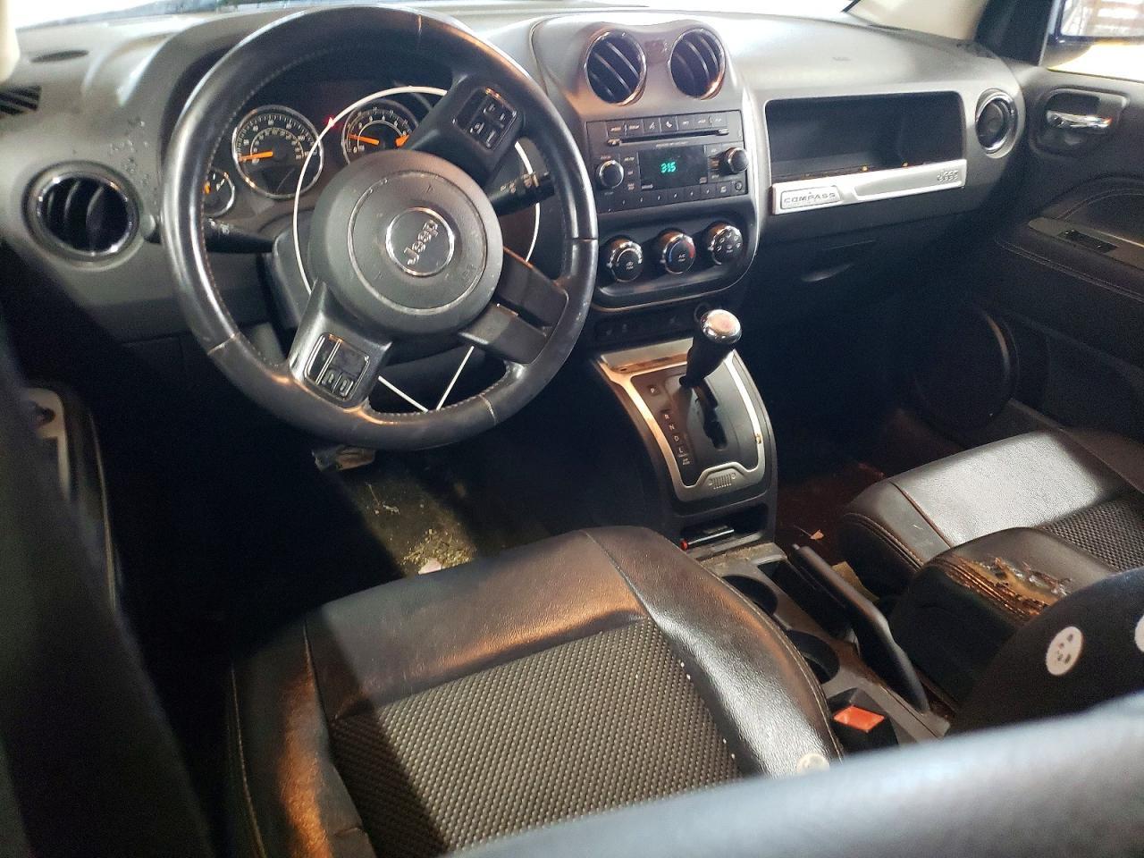 2014 Jeep Compass Latitude - zdjęcie 8