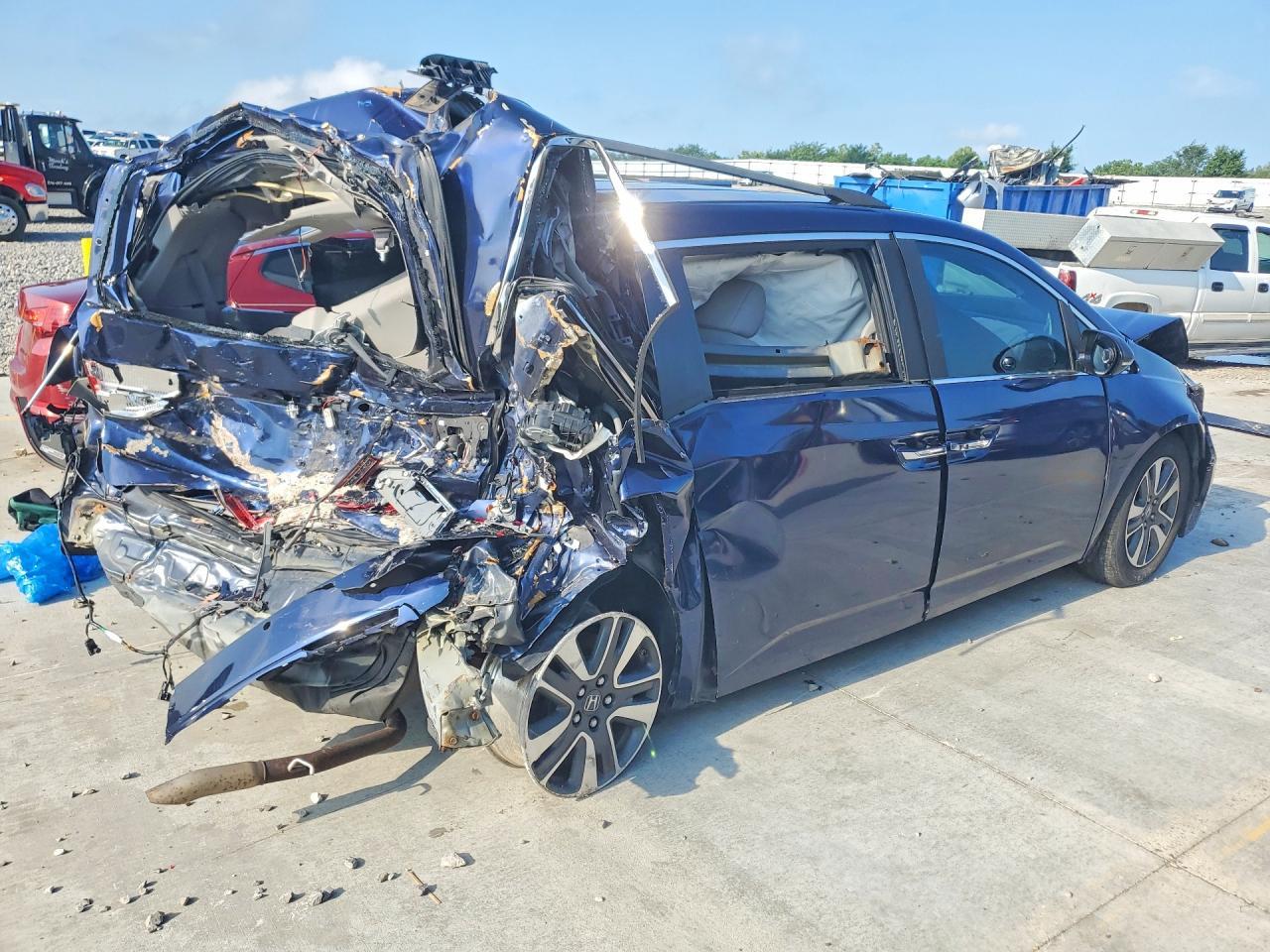 2015 Honda Odyssey Touring - zdjęcie 3