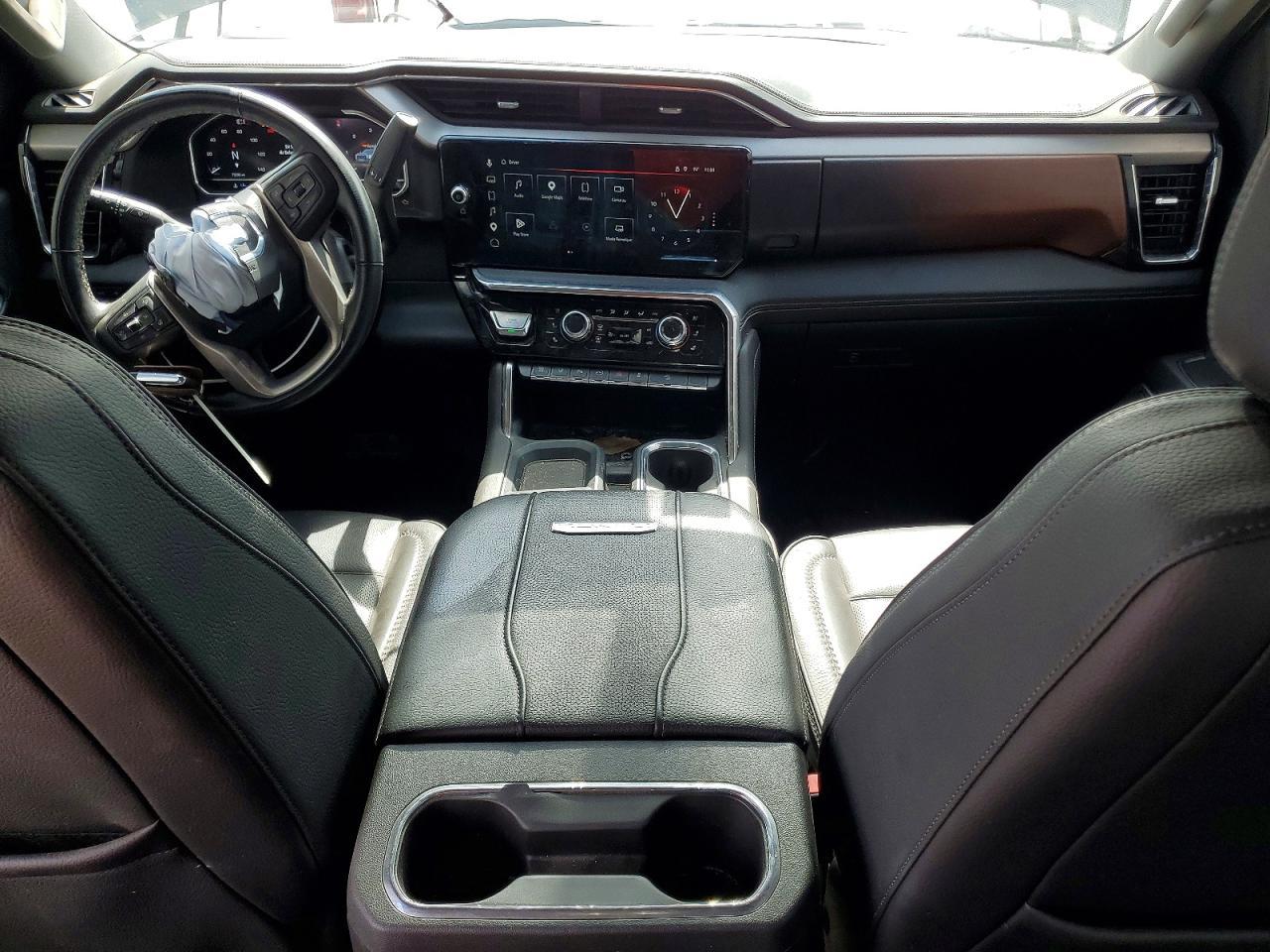 2025 GMC Sierra K2500 Denali - zdjęcie 8