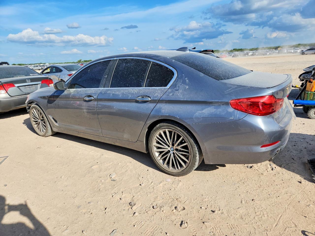 2018 BMW 530 I - zdjęcie 2