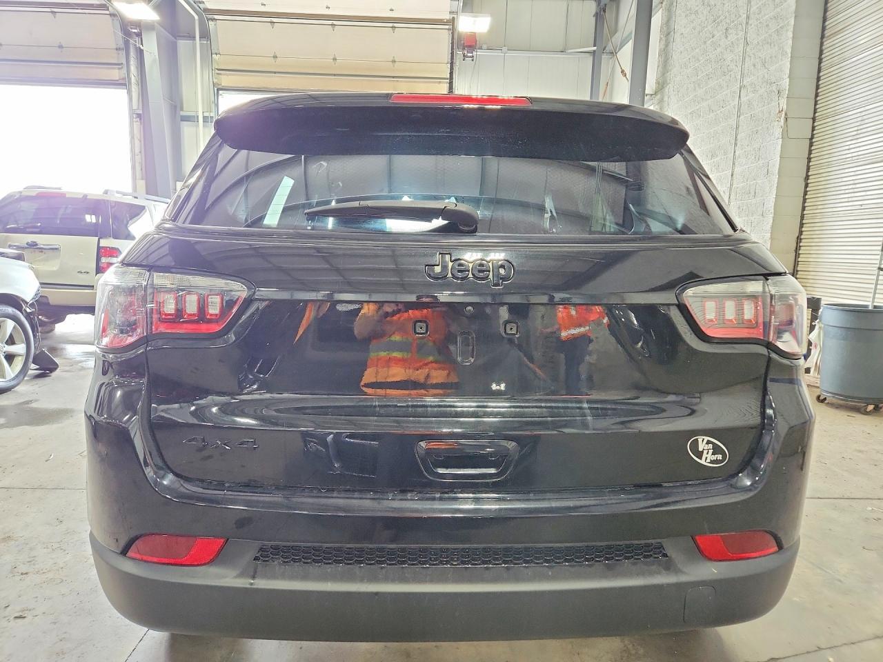 2023 Jeep Compass Latitude - zdjęcie 6