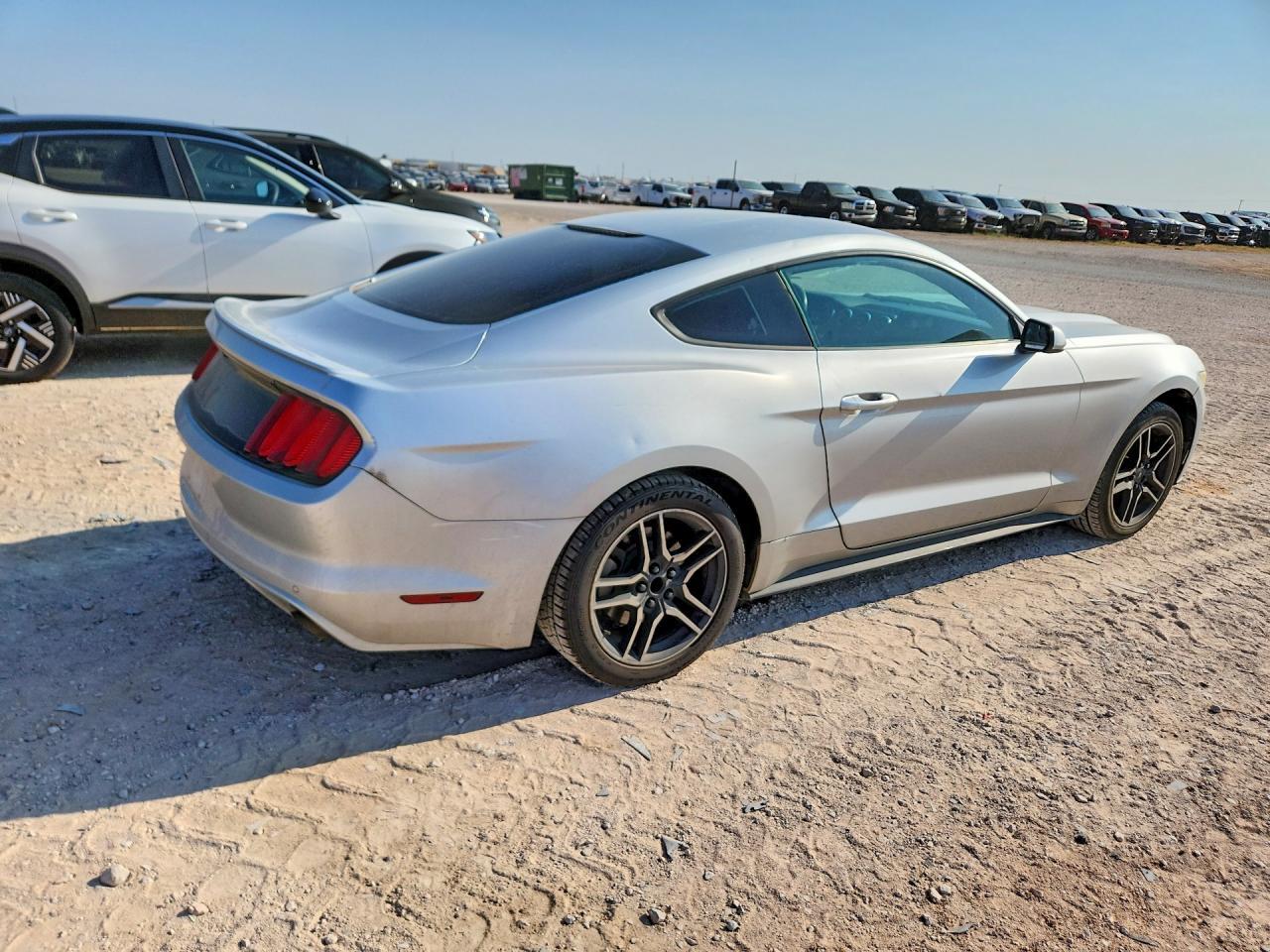 2016 Ford Mustang - zdjęcie 3