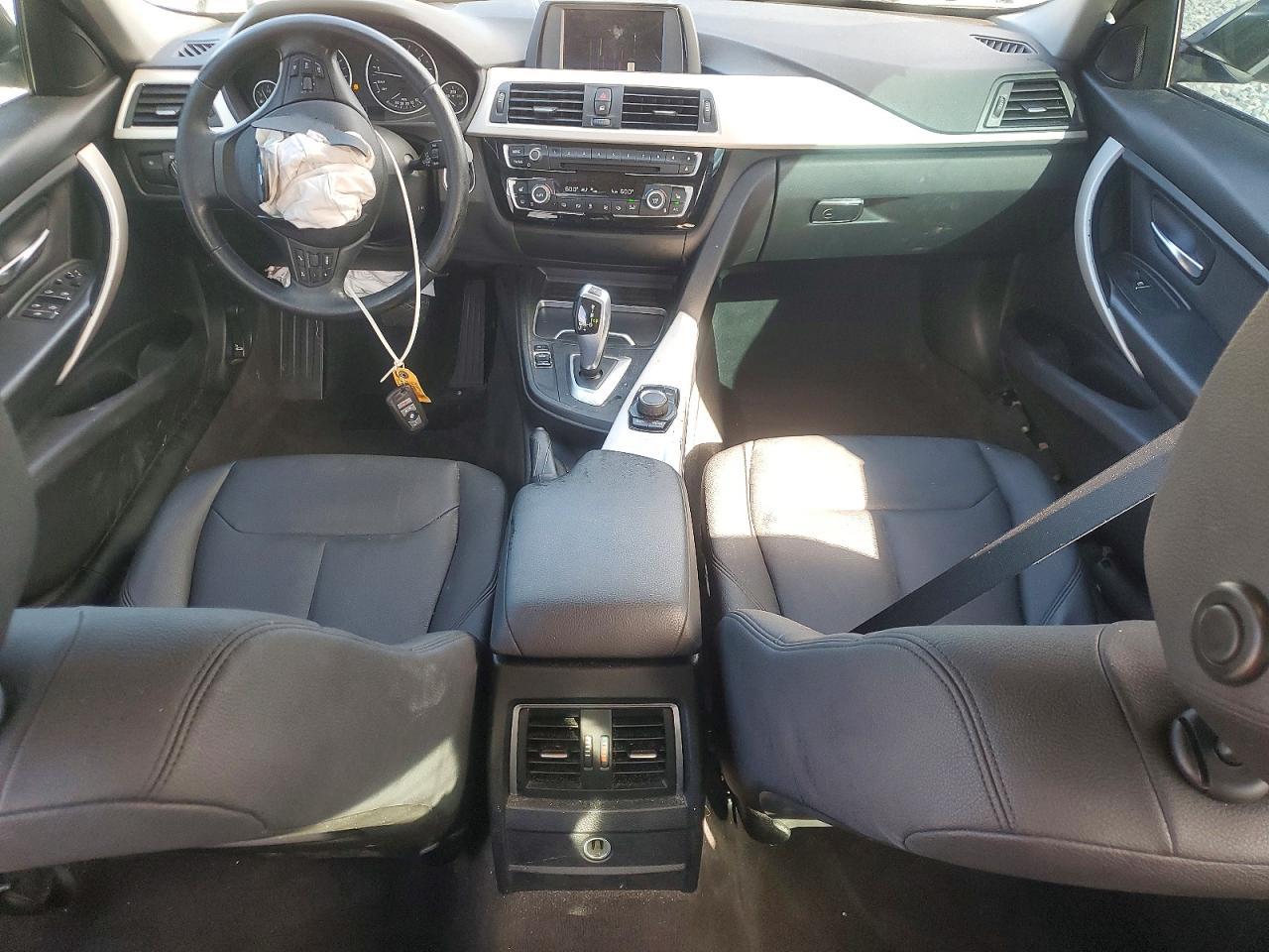 2018 BMW 320 I - zdjęcie 8
