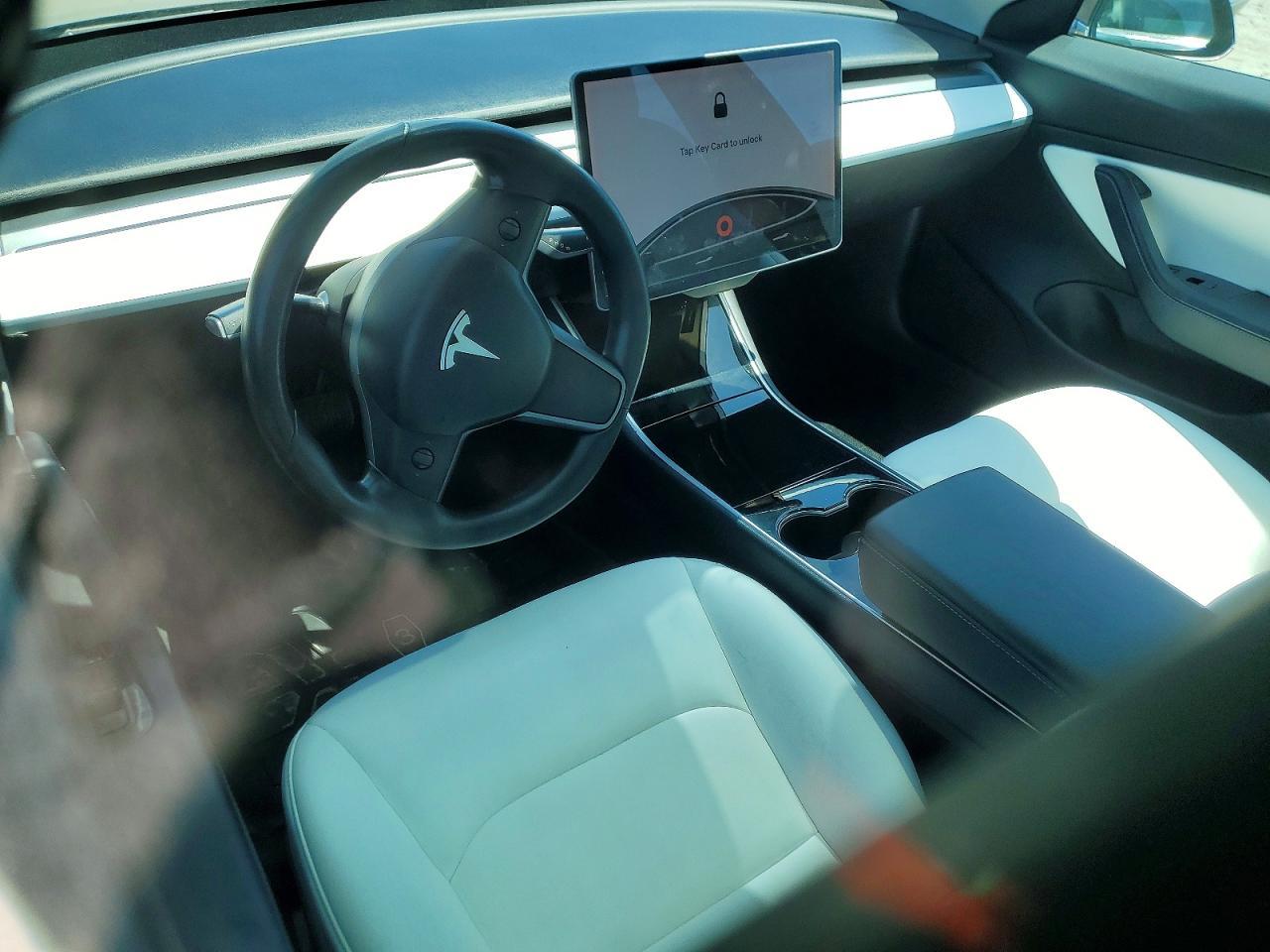 2018 Tesla Model 3 - zdjęcie 8