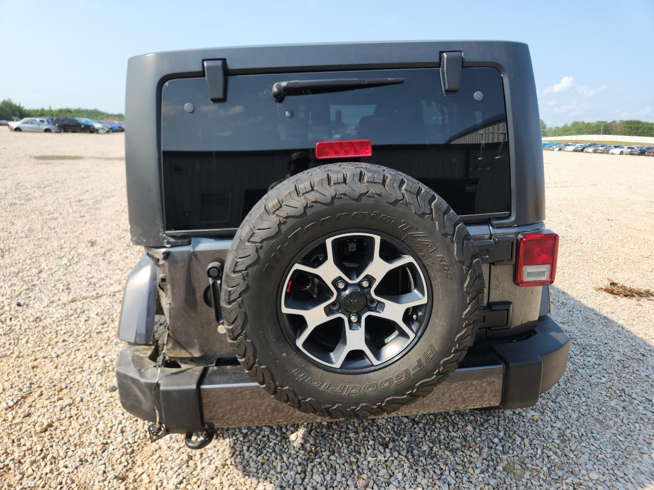 2017 Jeep Wrangler Unlimited Sahara - zdjęcie 6