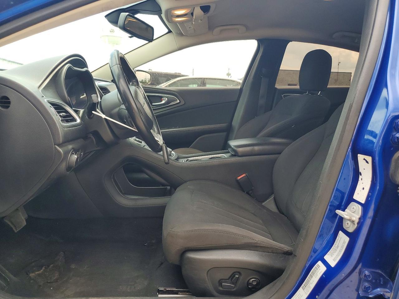 2015 Chrysler 200 Limited - zdjęcie 7