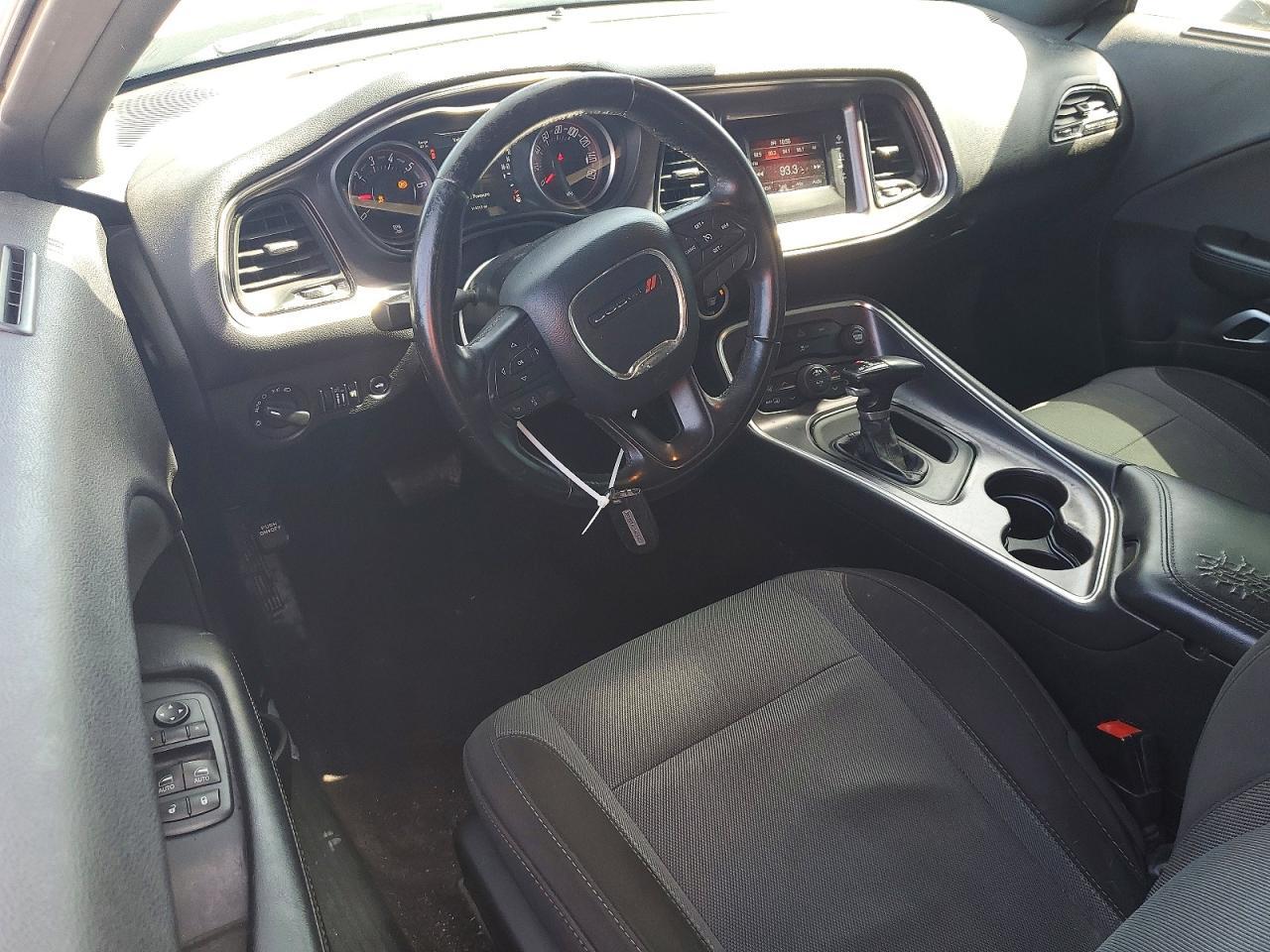 2016 Dodge Challenger Sxt - zdjęcie 8