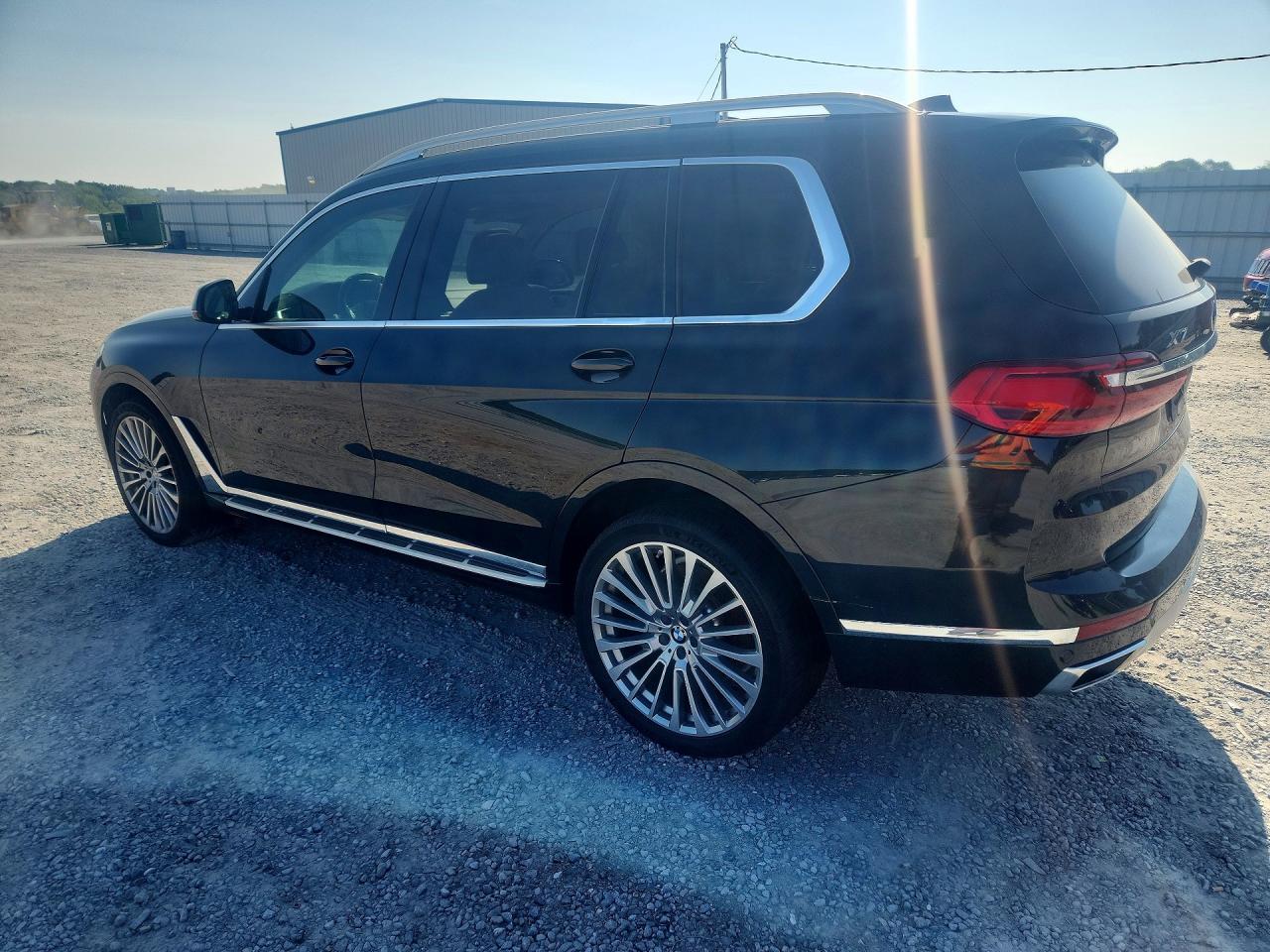 2019 BMW X7 xDrive40I - zdjęcie 2