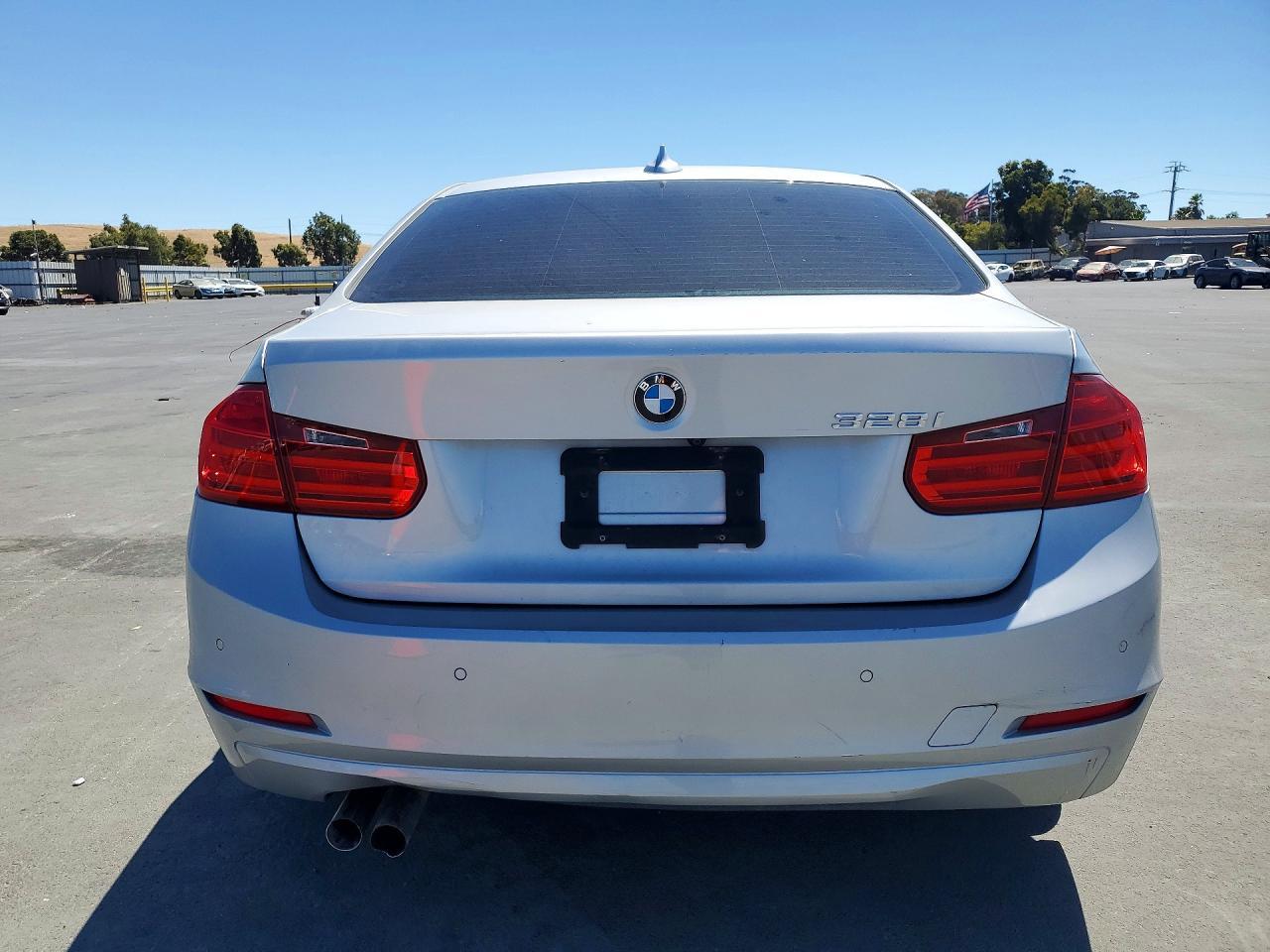 2014 BMW 328 I - zdjęcie 6