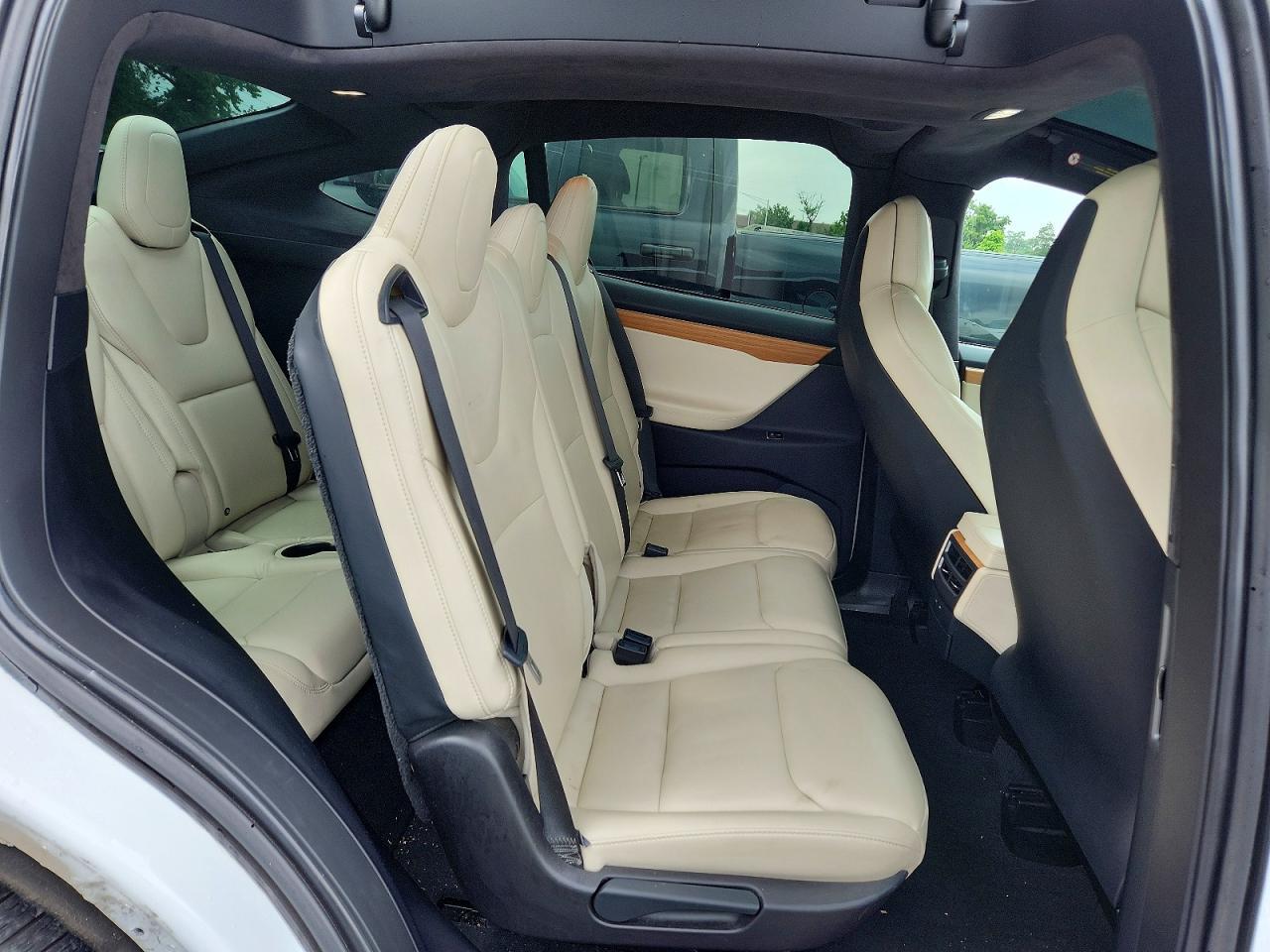 2019 Tesla Model X - zdjęcie 11