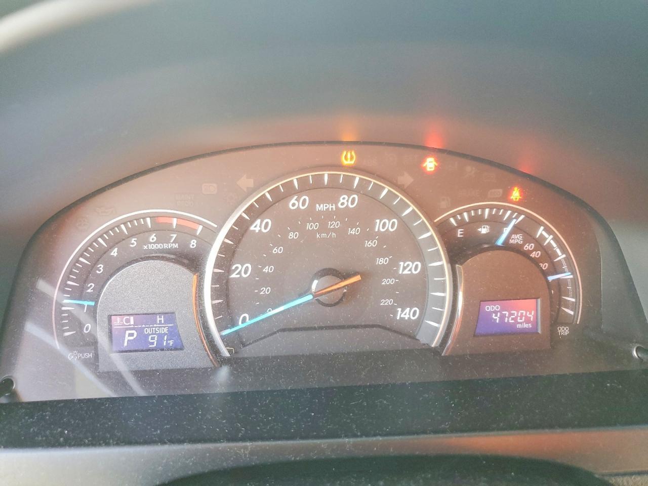 2014 Toyota Camry Le - zdjęcie 9