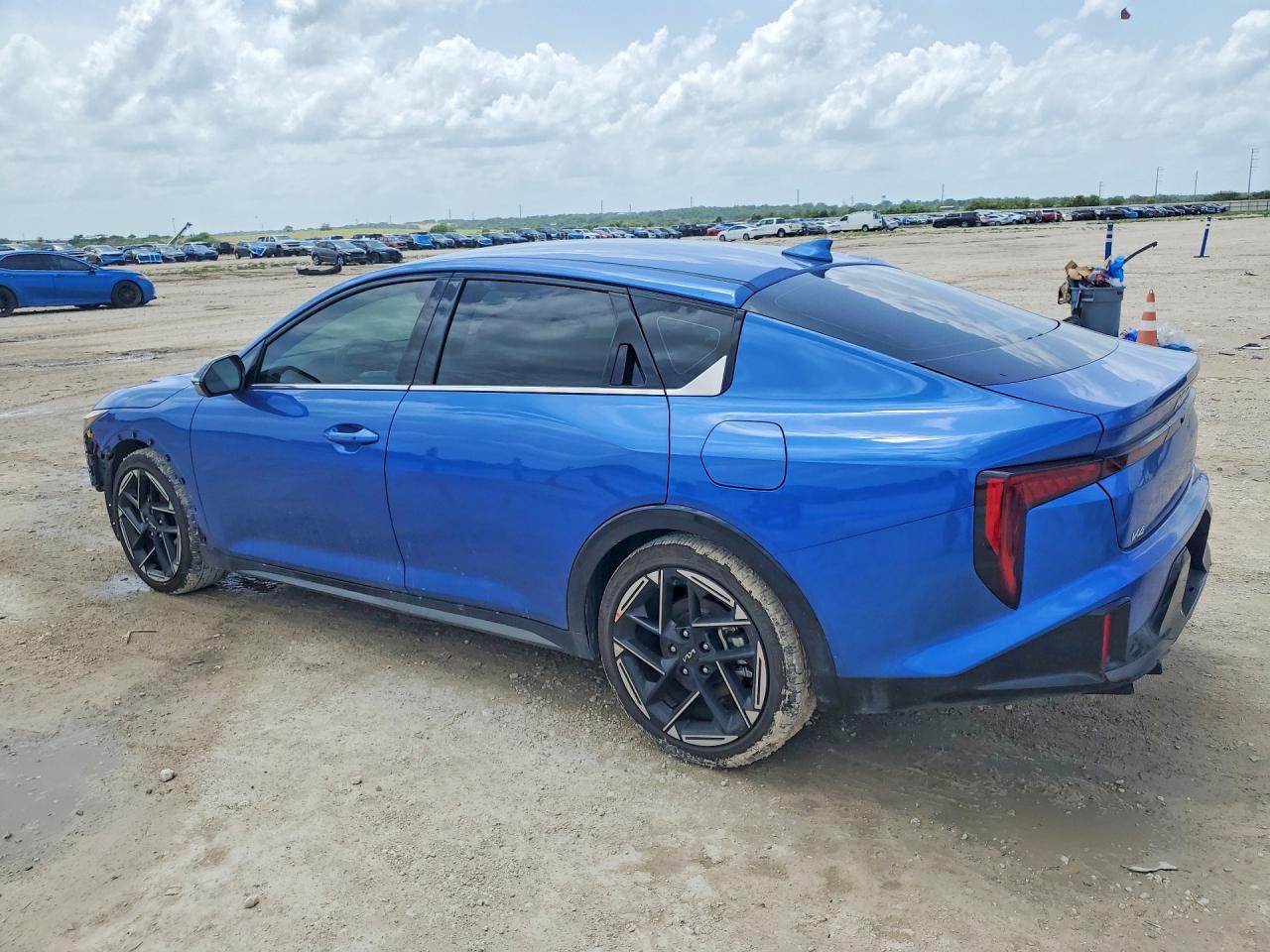 2025 Kia K4 Gt Line - zdjęcie 2