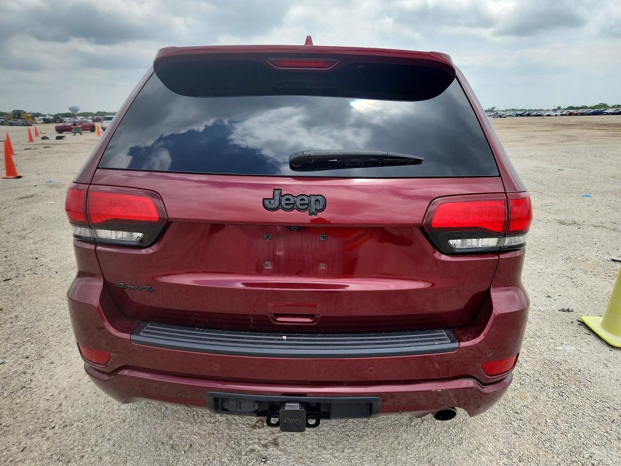 2021 Jeep Grand Cherokee Laredo - zdjęcie 6