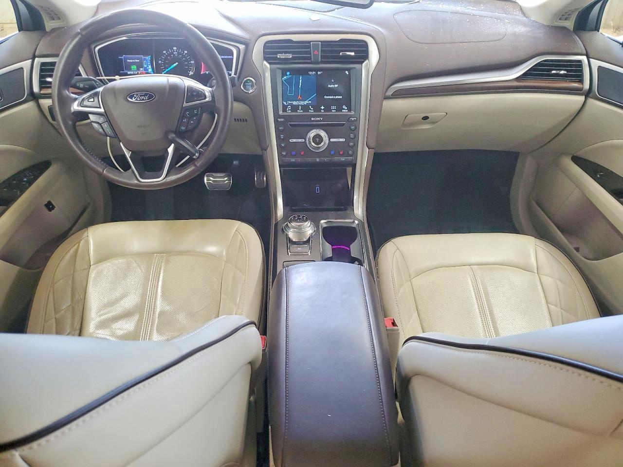 2017 Ford Fusion Titanium Hev - zdjęcie 8
