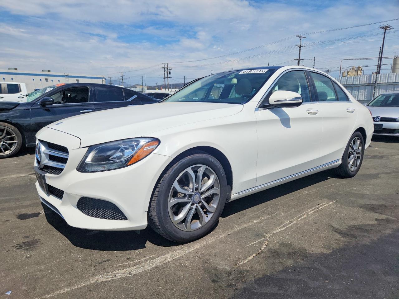 2016 Mercedes-Benz C 300 - zdjęcie główne